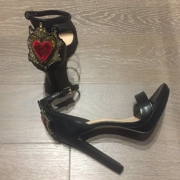 Platform sandals with beautiful applique on heel - NWOT - Picture 4 of 9